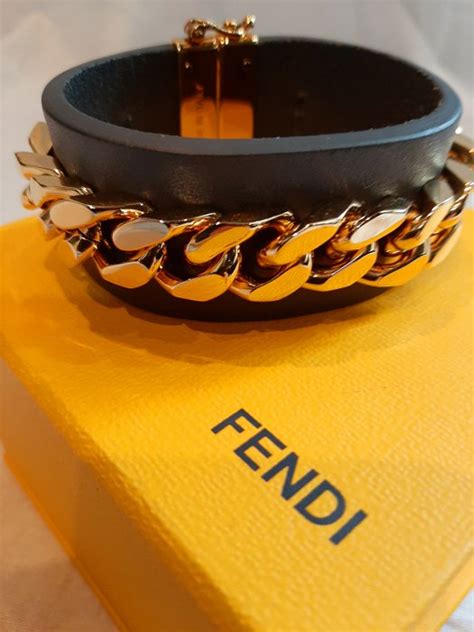 braccialetto fendi cinturino|bracciale fendi.